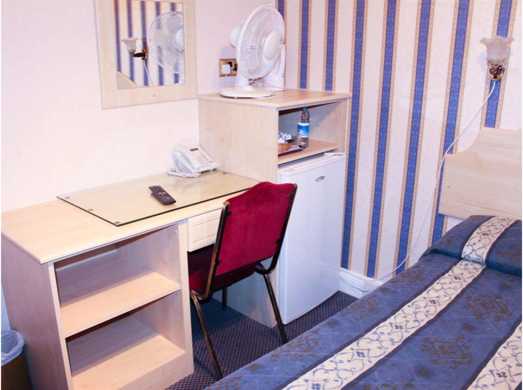 Lampton Guest House Hounslow Exteriér fotografie