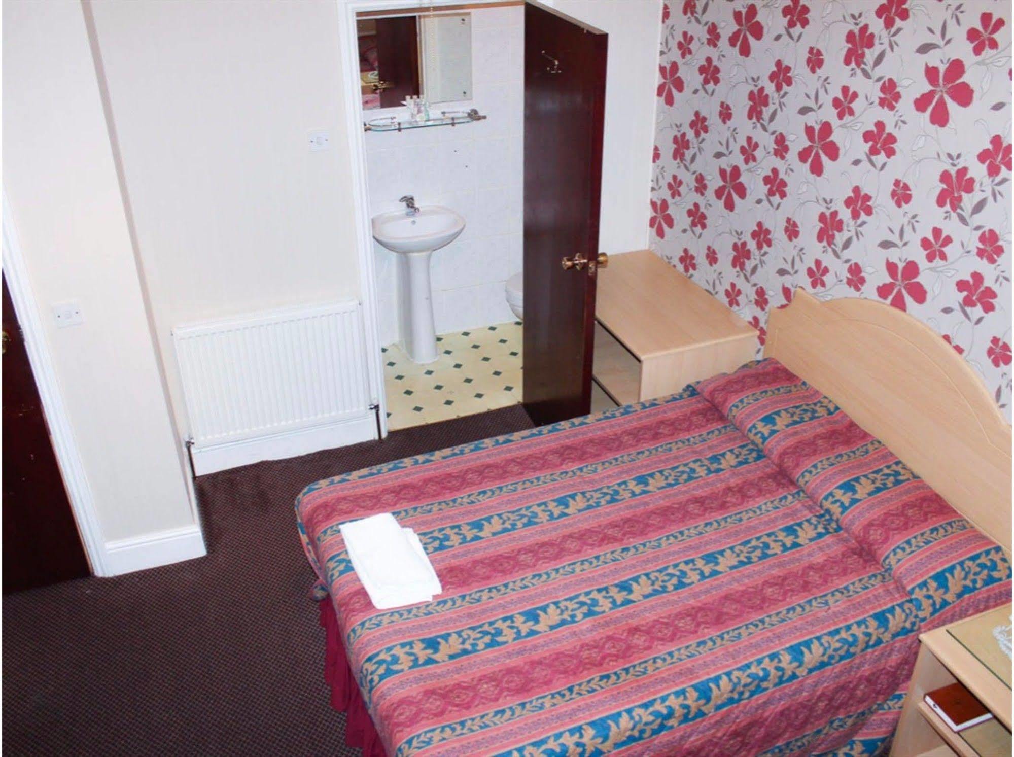 Lampton Guest House Hounslow Exteriér fotografie